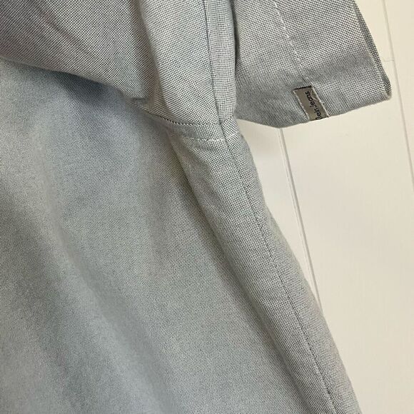 Calvin Klein Jeans Mens XL Hidden Button Front Shirt Light Blue Short Sleeves - Picture 5 of 12